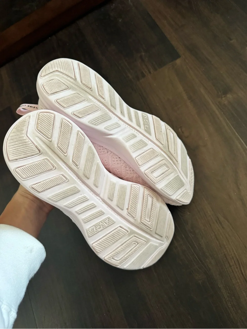 APL TechLoom Wave Tennis shoes